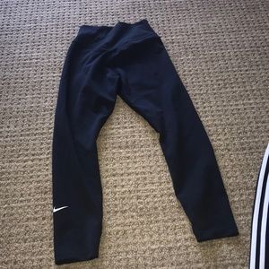 Nike cropped leggings